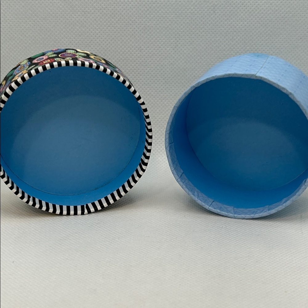 Mary Engelbreit Decorative Round Cardboard Boxes - Picture 13 of 13